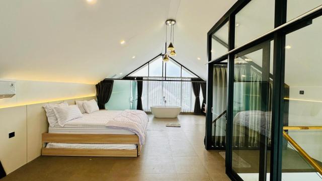 Villa Alam with Pool - Graha Puspa Lembang