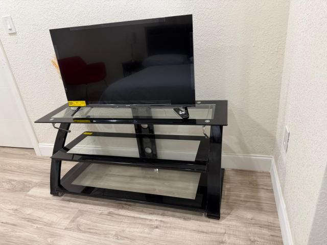 Private Room with Private Entrance North Miami