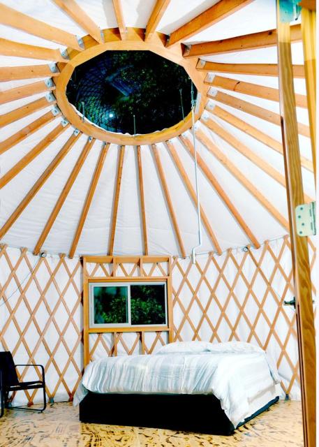 Roan Mountain Glamping Yurt, Ideal to Hike the Appalachian Trail
