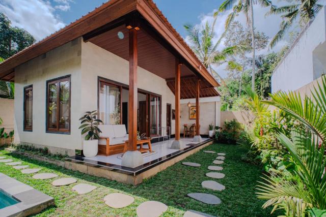 Aliya Private Villa 1-Bedroom villa with large private pool in ubud