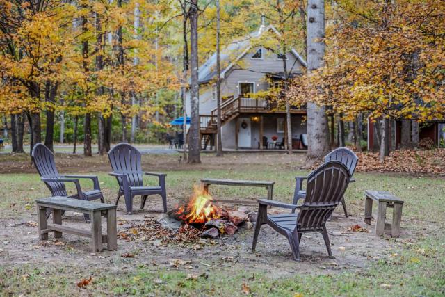 Trails End River Retreat - Riverside