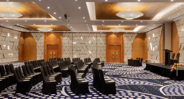 Crowne Plaza Fiji Nadi Bay Resort & Spa by IHG