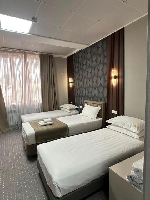 Cozy Hotel 华谊酒店