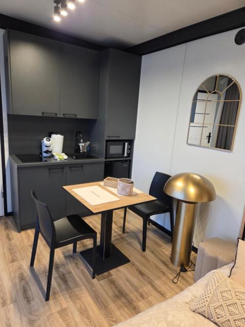 La Roseraie - Tiny House- Sacha - terrain particulier et non camping