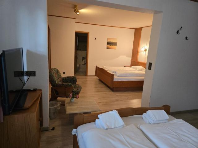 Hotel Zur Buche 24h Check-in, Free