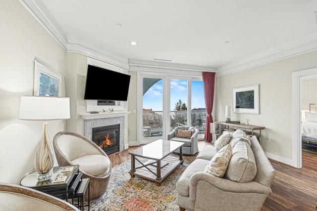 Discover Maritime Lakeview Suite 414 in Bay Harbor, MI—spacious, stylish, and lakeside.