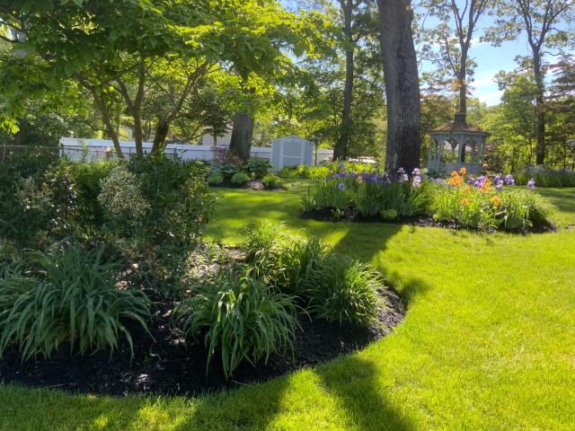 Peaceful 3BR Garden Cottage - Long Island Escape