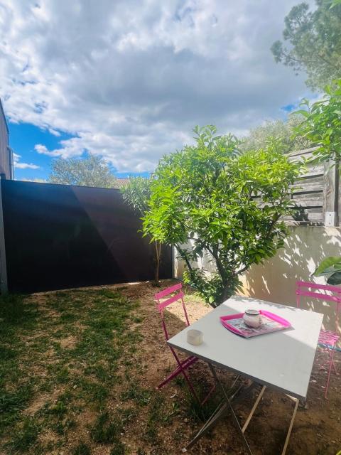 Studio lumineux tout équipé & jardin privé