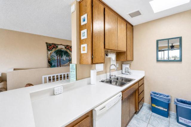 211W 211 Whittley