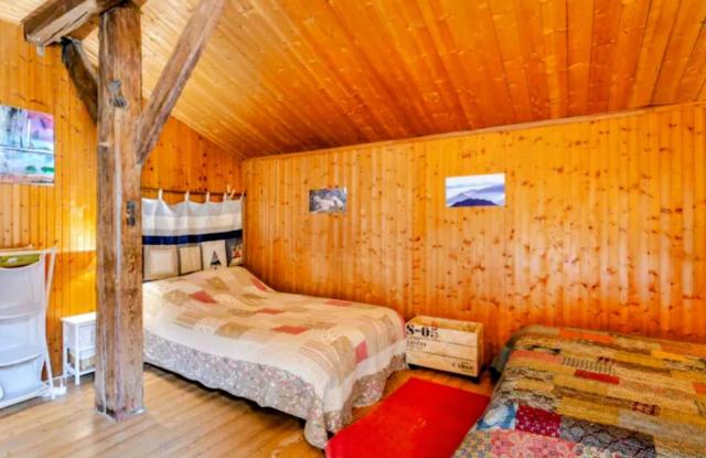 chambre pour 2 à 4 personnes ,balcon