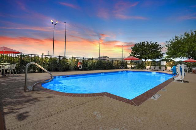 Hampton Inn & Suites Houston Rosenberg