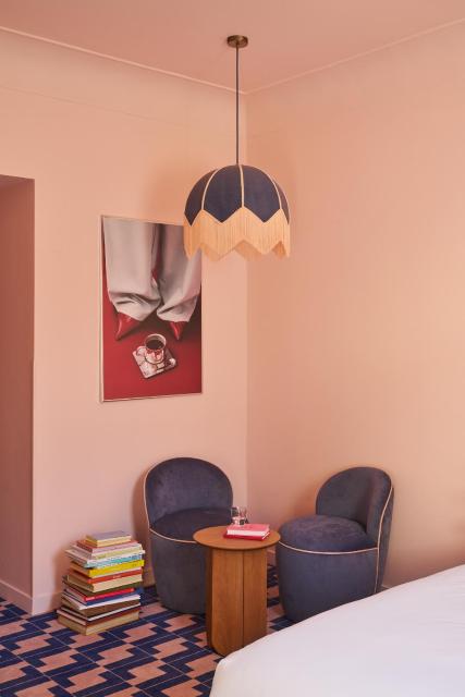 Le Berger Latroupe Hotel