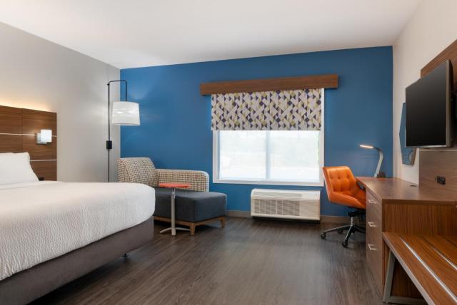 Holiday Inn Express Calhoun South by IHG