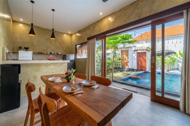 Sona Villa - Secluded Stay with Private Pool close to Beach