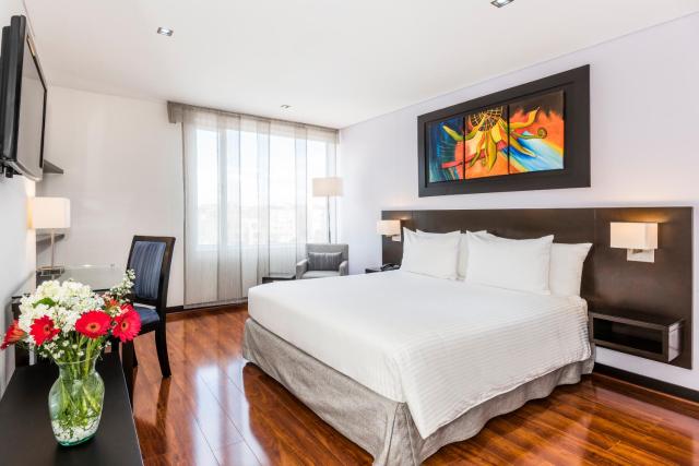 One Sixteen Hotel