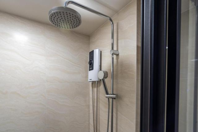 Stylish Condo -Boat Av, Porto- Pool, Gym and Onsen