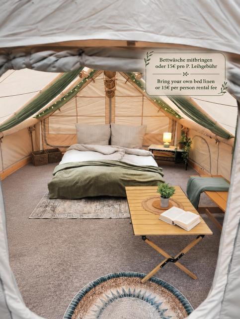 Romantisches Glamping Zelt auf Rügen - Übernachten mitten im Kiefernwald - nur 100m bis zum Strand - Ideal für Paare und kleine Familien - Zelt Nr 2