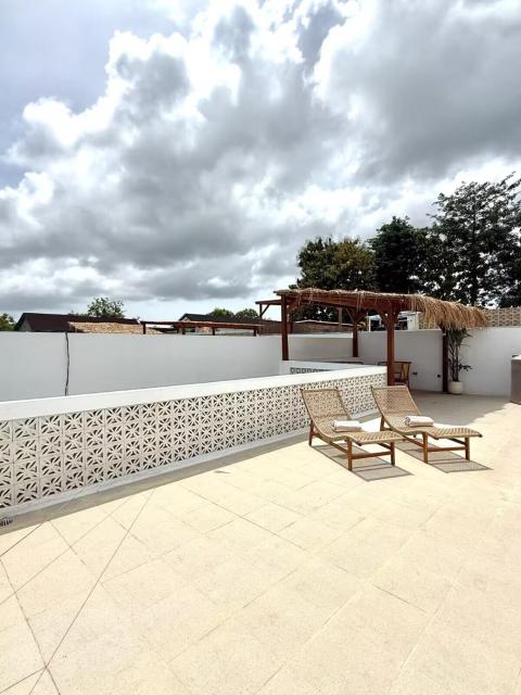 Villa w Private Pool & Rooftop Sunset Vistas