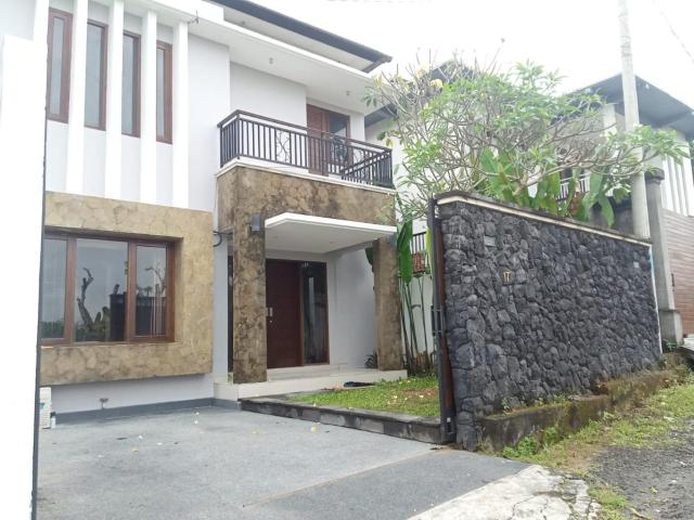 Saren Kayutulang, Quiet 3BR Pool Villa, Canggu