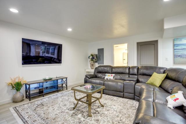 Stay Near Salt Lake, Hill AFB & Snowbasin!