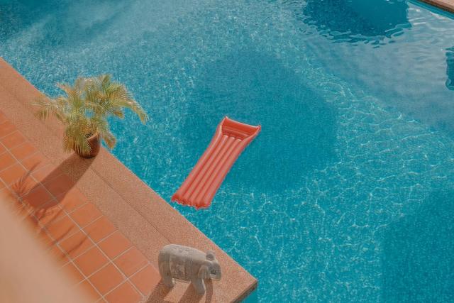 Villa 7 - Waterfront, Pool, Jacuzzi, Sauna & Gym by WOW Holiday Homes