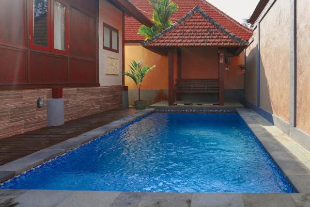 Pulasari Villa with private Pool