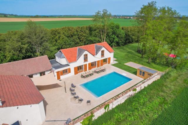 So Villas Villeblevin 89 - Piscine chauffee - Basket - 2h de Paris - 30p