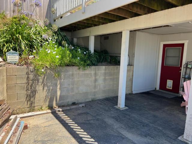 Charming studio one mile from beach