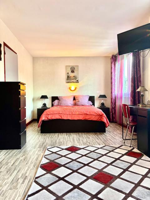 MARINALOC - Chambres & SDB privées - Proche Saint-Lary