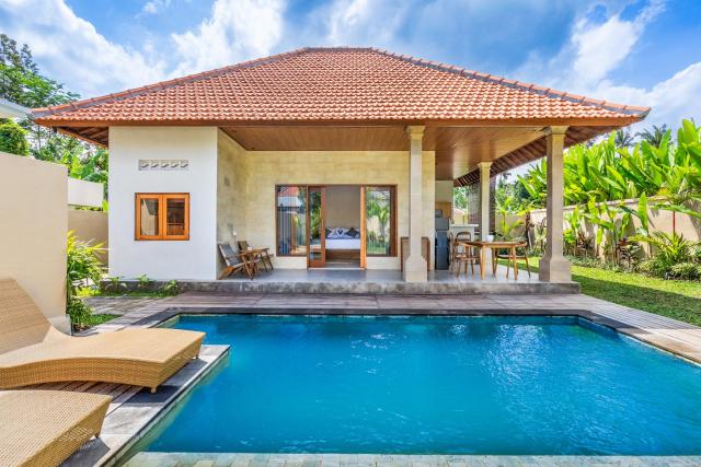 Private Pool Villa With Garden View Near Ubud