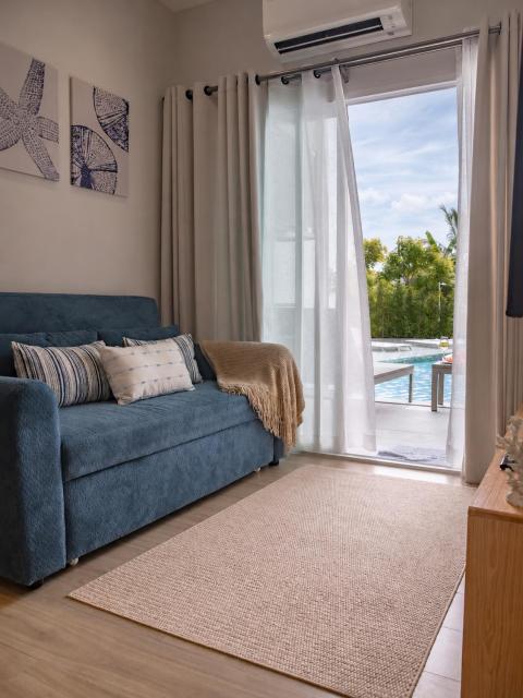 Title Serenity 1-Bedroom Pool Access Suite B111