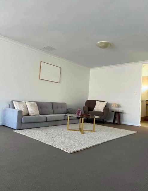 The Luxe Luxury Flat