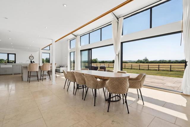Secluded, contemporary barn in expansive gardens - Pass the Keys