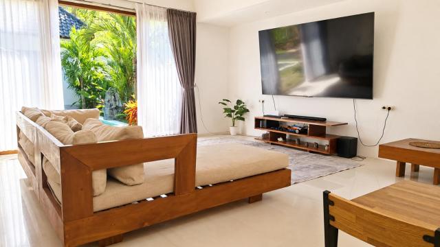 Tropical Villa with Swimming Pool