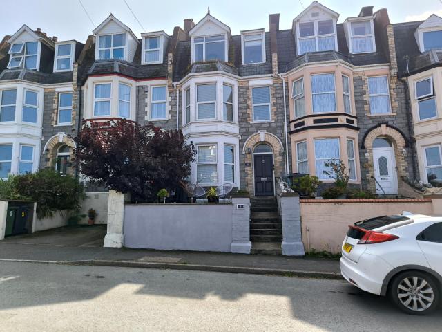4 Highfield Terrace - Imposing, Beautiful Victorian House With Stunning Sea Views