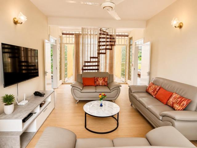 Villa Tourterelle - 4BR Private Pool Villa, 2-min walk to Mont Choisy Beach