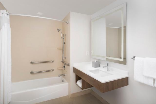 Holiday Inn Express Jacksonville Beach by IHG