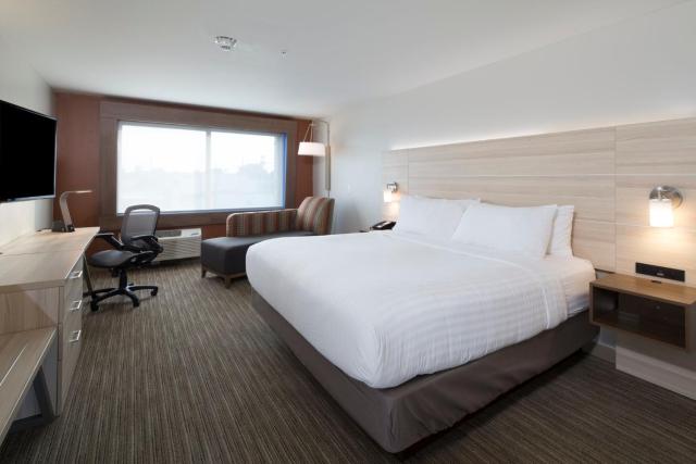Holiday Inn Express Hotel & Suites Bay City by IHG
