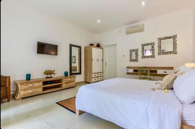 Villa Pucuk Harum 3BDR & Private Pool, Seminyak, Petitenget