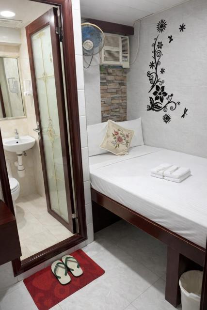 KAMAL DELUXE hostel