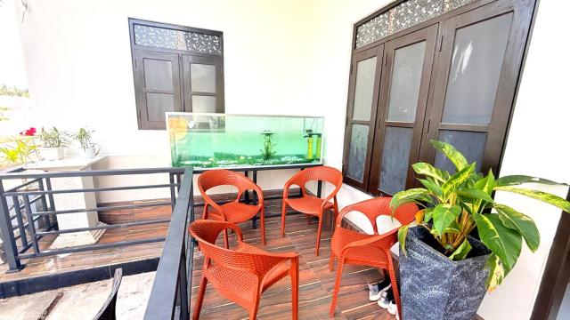 Sunset villa Swimming pool with Rooms