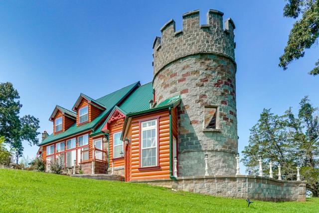 'Castlewoods' 8BR Estate Near Knoxville
