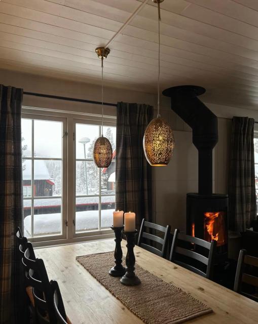 Cabin with ski in-out