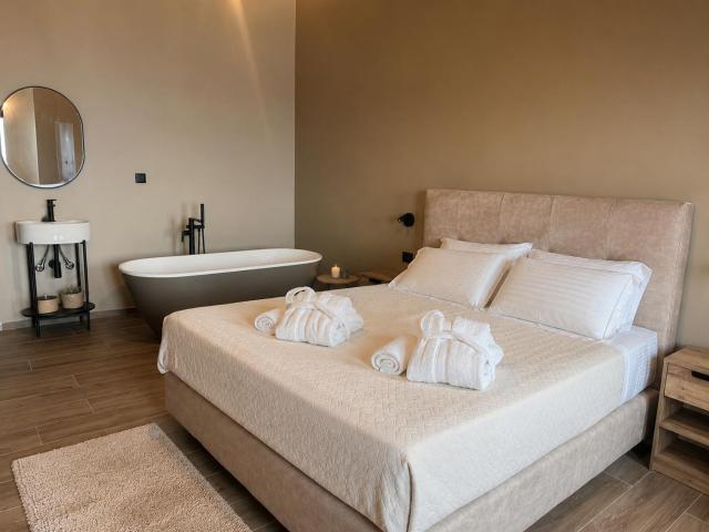 ENDLESS BLUE SUITEs 8