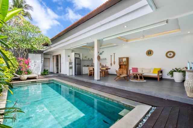 Tropical 2BR Villa with Private Pool Seminyak