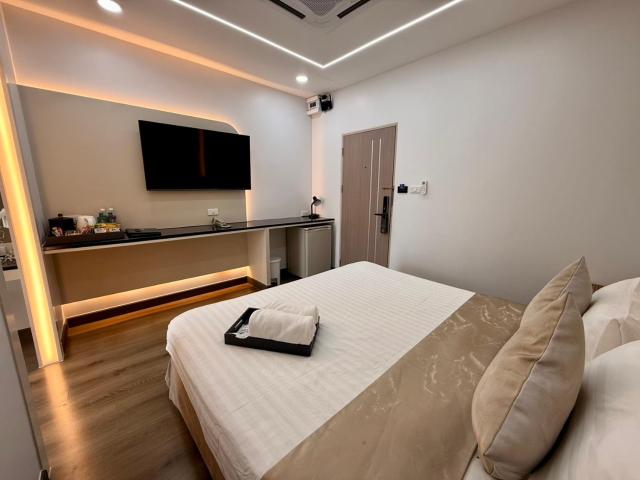 Bed By City Hotel
