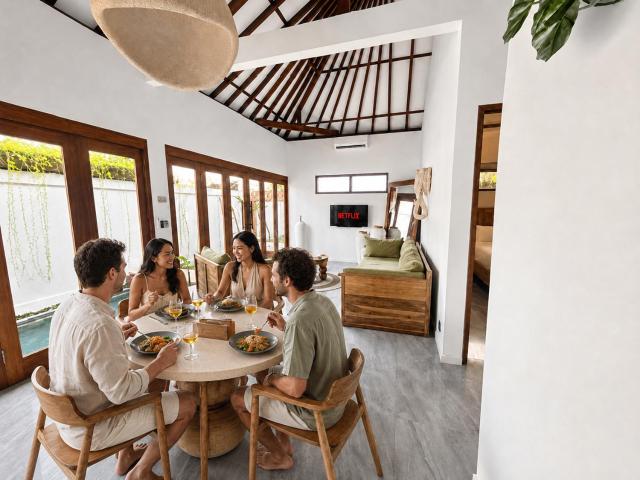 Canggu Private Pool-6 Min to FINNS & Berawa Beach