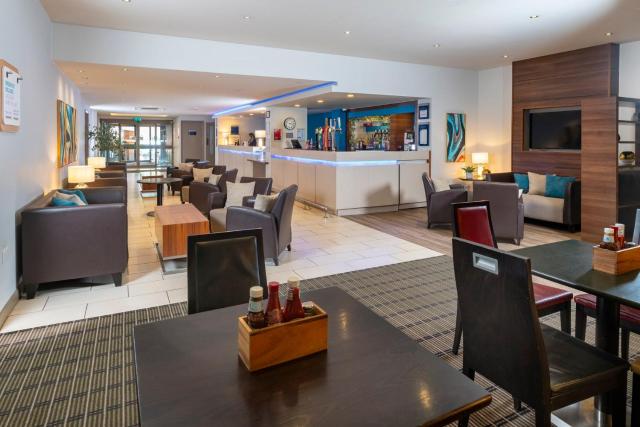 Holiday Inn Express Taunton East by IHG