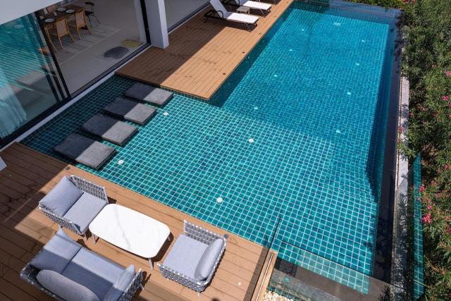 THE BAY A1 - 3BR Villa, Private Pool & Sea Views