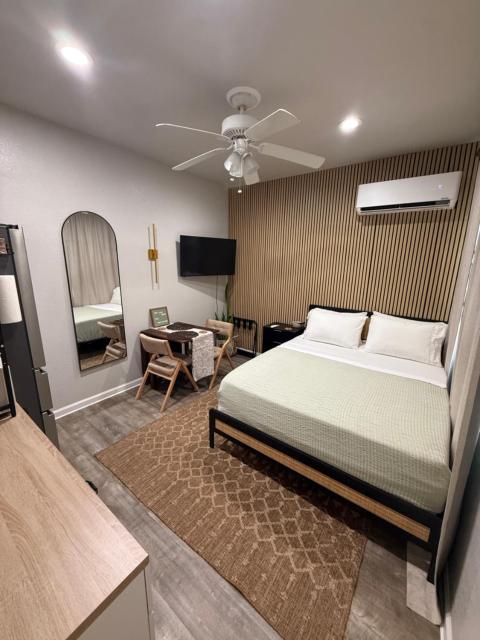 Cozy Guest house near FSU Trails and the airport